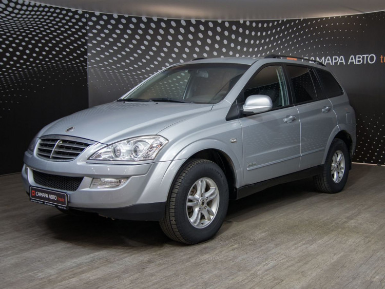 SsangYong Kyron серебряный,  6-speed 2.3 AT (150 л.с.) 4WD