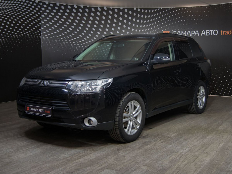 Mitsubishi Outlander чёрный,  2.0 CVT (146 л.с.) 4WD