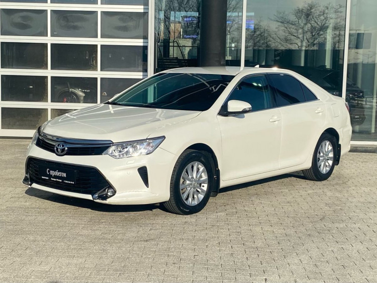 Toyota Camry Комфорт white,  2.5 AT (181 л.с.)