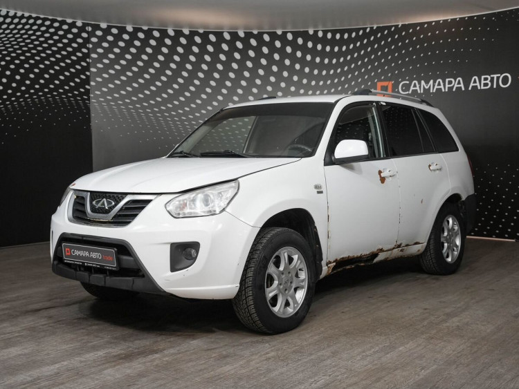 Chery Tiggo белый,  1.6 MT (126 л.с.)