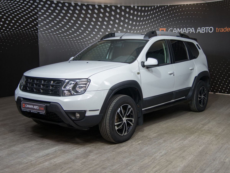 Renault Duster белый,  2.0 MT (143 л.с.) 4WD