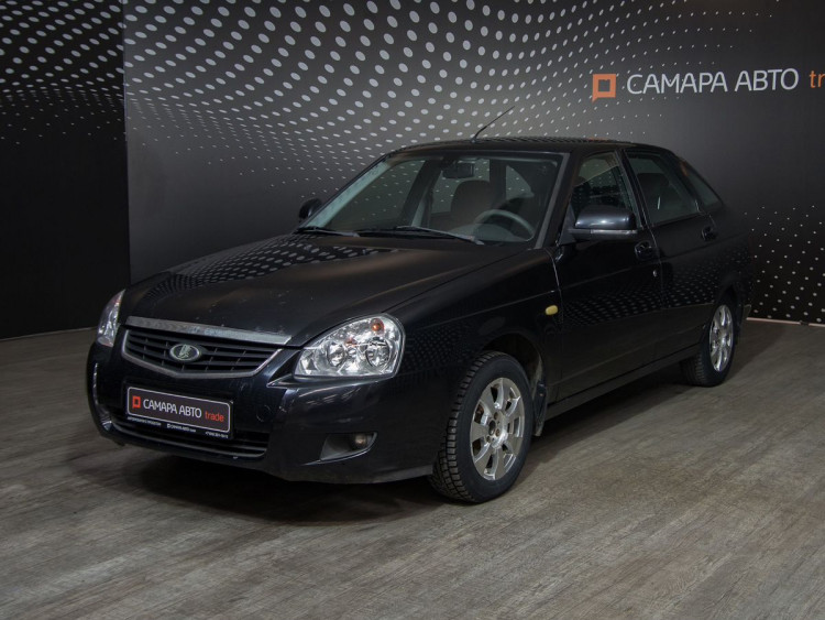 ВАЗ (Lada) Priora чёрный,  1.6 MT (98 л.с.)