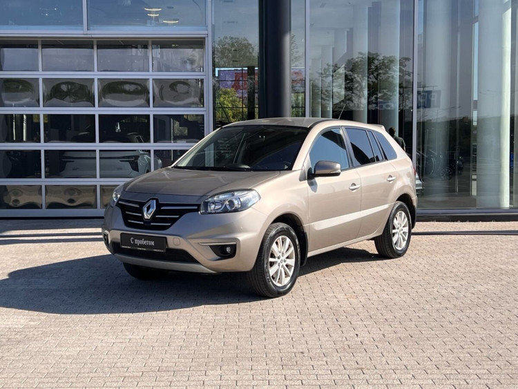 Renault Koleos бежевый,  2.5 MT (171 л.с.) 4WD