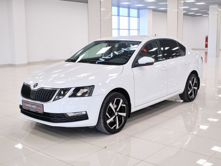 Skoda Octavia Active white,  1.6 MT (110 л.с.)