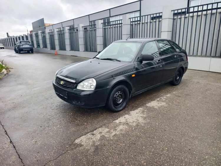 Lada (ВАЗ) Priora Люкс black,  1.6 MT (98 л.с.)