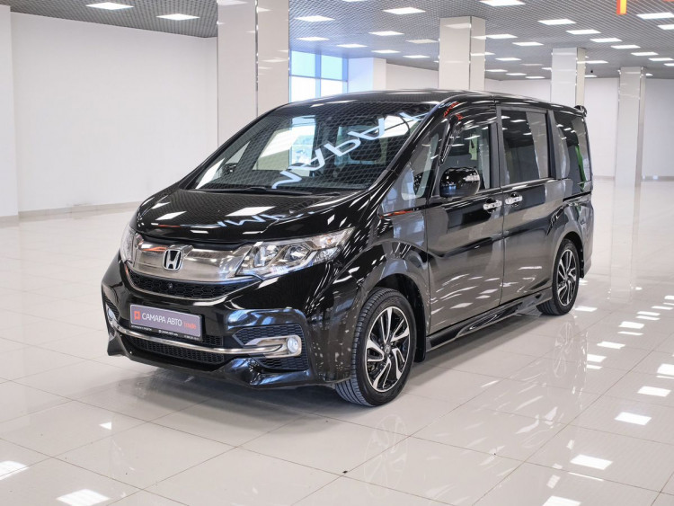 Honda Stepwgn 1.5 G EX black,  1.5 CVT (150 л.с.)