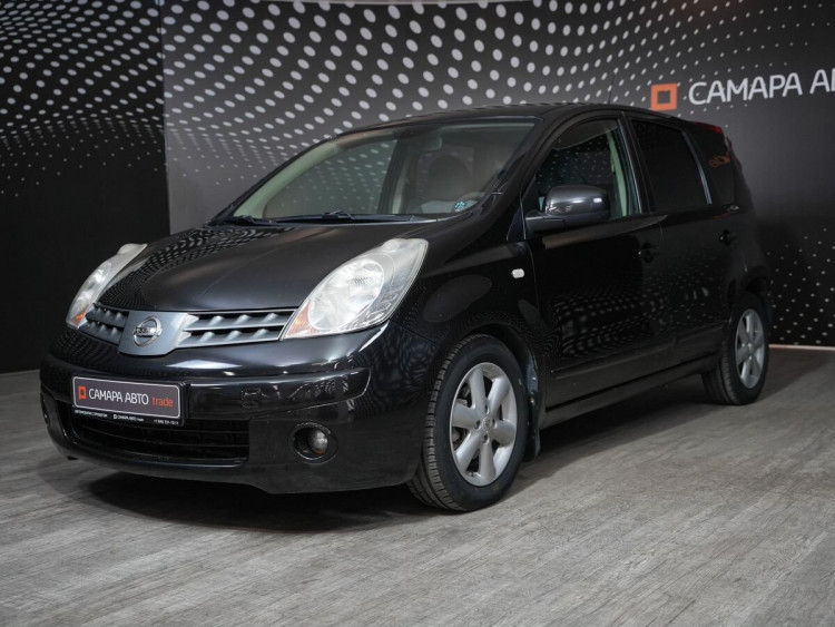 Nissan Note чёрный,  1.6 AT (110 л.с.)