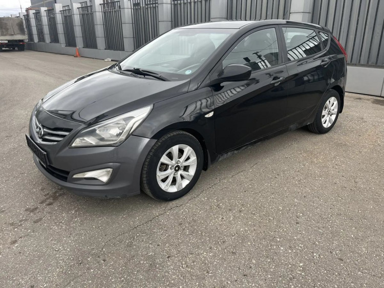 Hyundai Solaris Comfort black,  1.4 MT (107 л.с.)