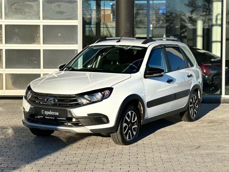 Lada (ВАЗ) Granta Comfort (2021-2022) white,  Cross 1.6 MT (90 л.с.)