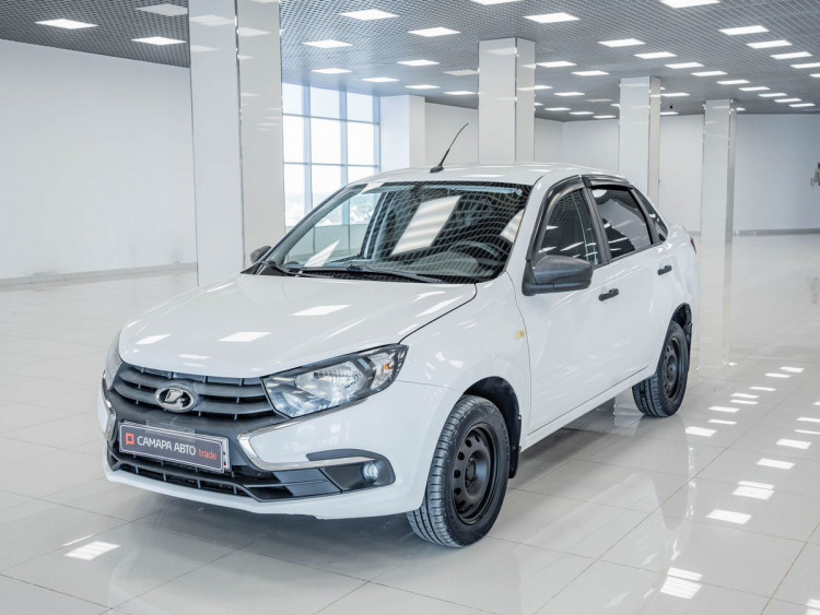 Lada (ВАЗ) Granta Standard white,  1.6 MT (87 л.с.)