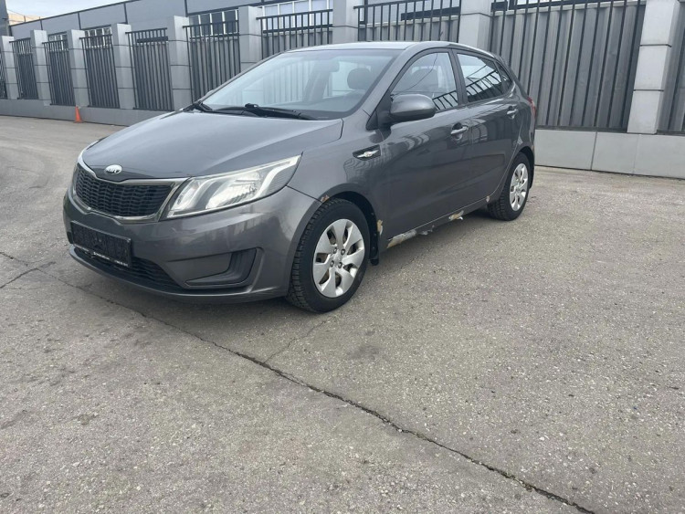 Kia Rio Comfort (без теплых опций) grey,  1.4 MT (107 л.с.)