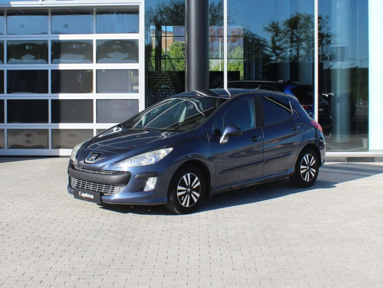 Peugeot 308 синий,  1.6 MT (120 л.с.)