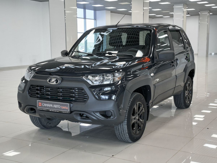 Lada (ВАЗ) Niva Travel Luxe'24 (2023-2024) green,  1.7 MT (83 л.с.) 4WD