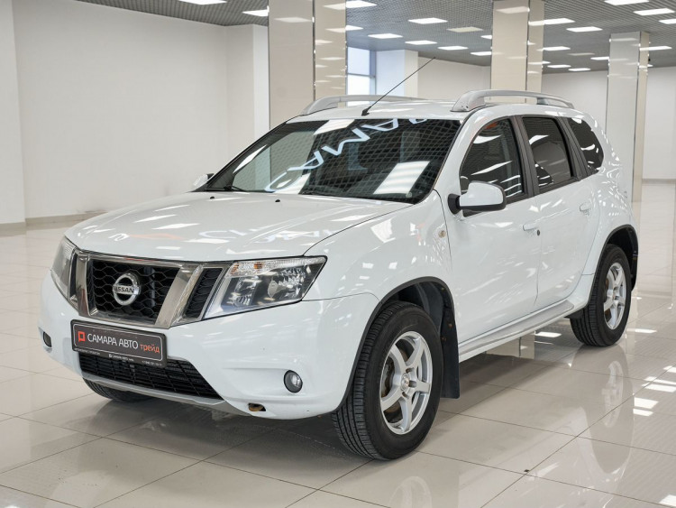 Nissan Terrano white,  2.0 MT (135 л.с.) 4WD