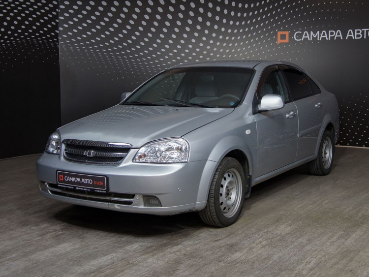 Chevrolet Lacetti серебряный,  1.4 MT (95 л.с.)