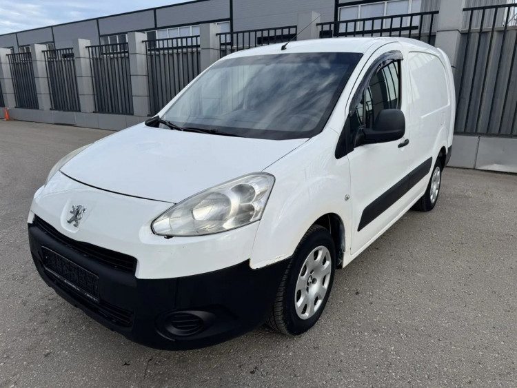 Peugeot Partner white,  1.6d MT (90 л.с.)